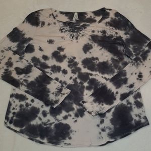 NWT Mudd- Long Sleeve Tie Dyed Tee